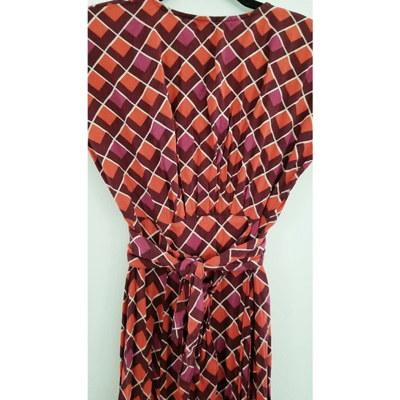 Forever 21 Tie-Front Geo Print Midi Dress - Picture 12 of 13